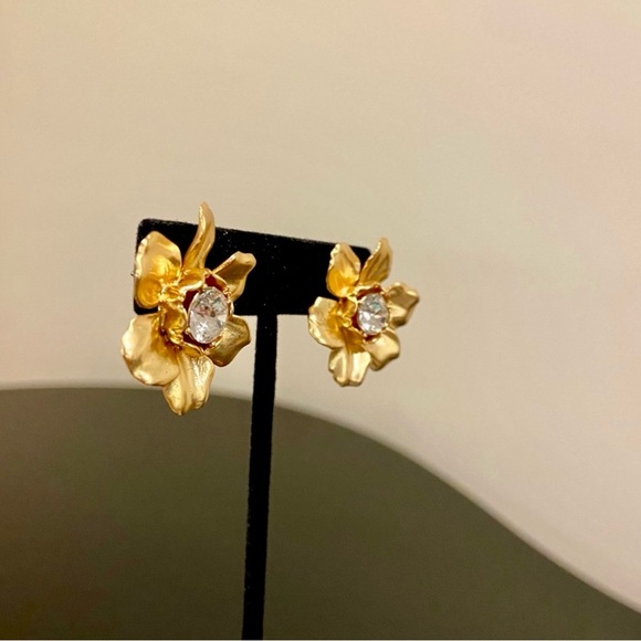 NWT Luxury Minimalist Formal J. Crew crystal preppy floral statement earrings - Picture 7 of 17